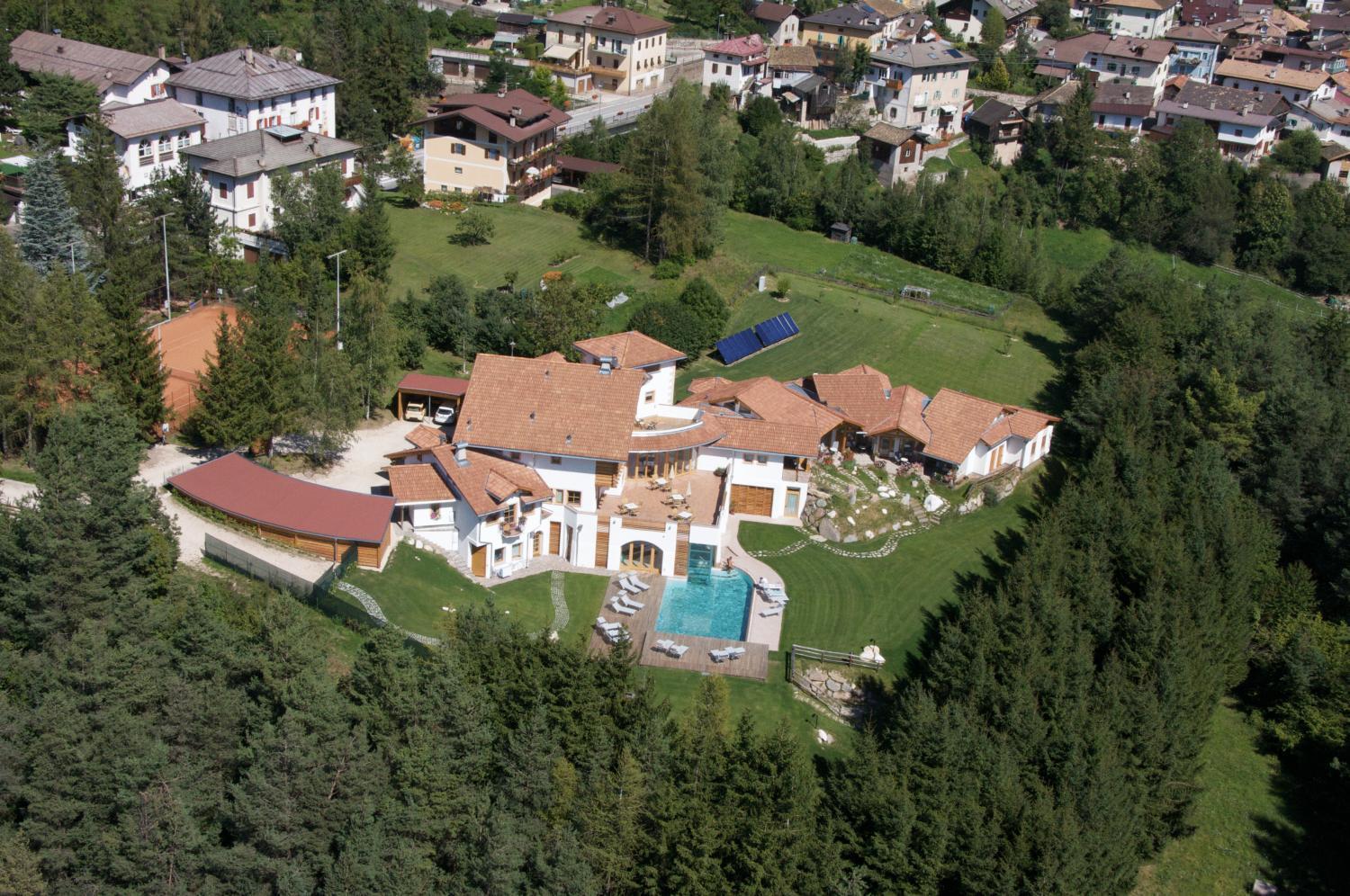 Castelir Suite Hotel Panchia Exteriér fotografie